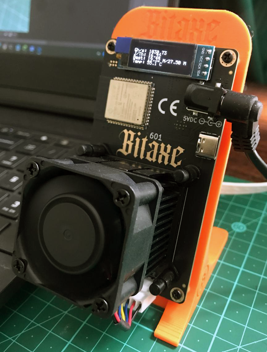 Bitaxe Gamma 601 Mini ASIC Miner (1.2 TH/s, 18W)